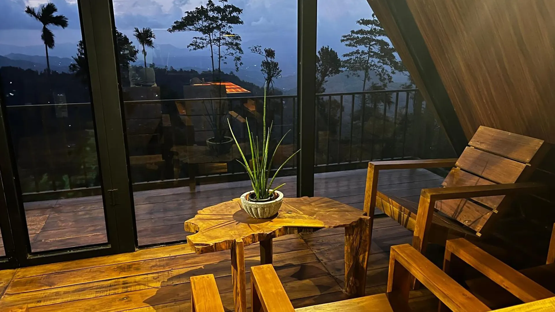 Villa Misty Haven A-Frame Kandy Chalet