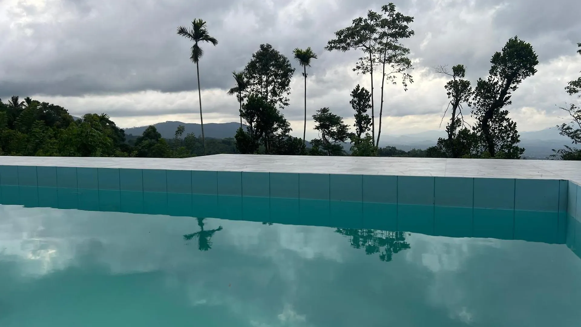 Villa Misty Haven A-Frame Kandy Chalet